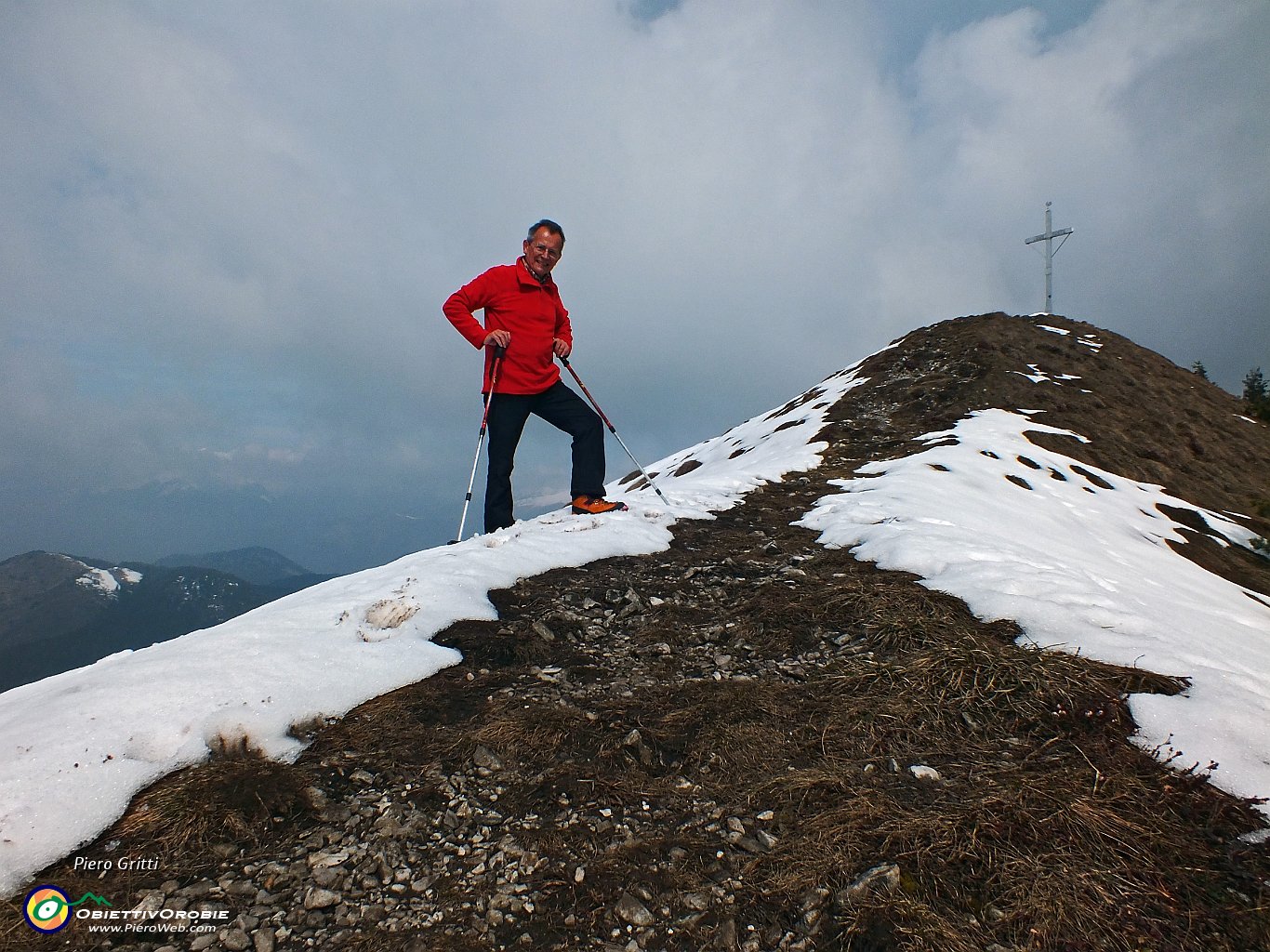 01 In vetta al Monte Colombina (1459 m.).JPG